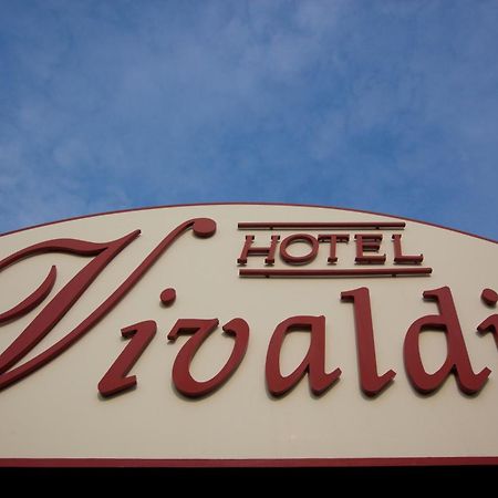 Vivaldi Hotel Westerlo Eksteriør billede